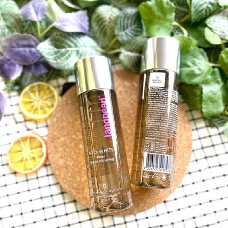 Lanopearl AXO-White Whitening Toner 200ml, brightening facial toner designed to hydrate, refresh and support an even, radiant skin tone.