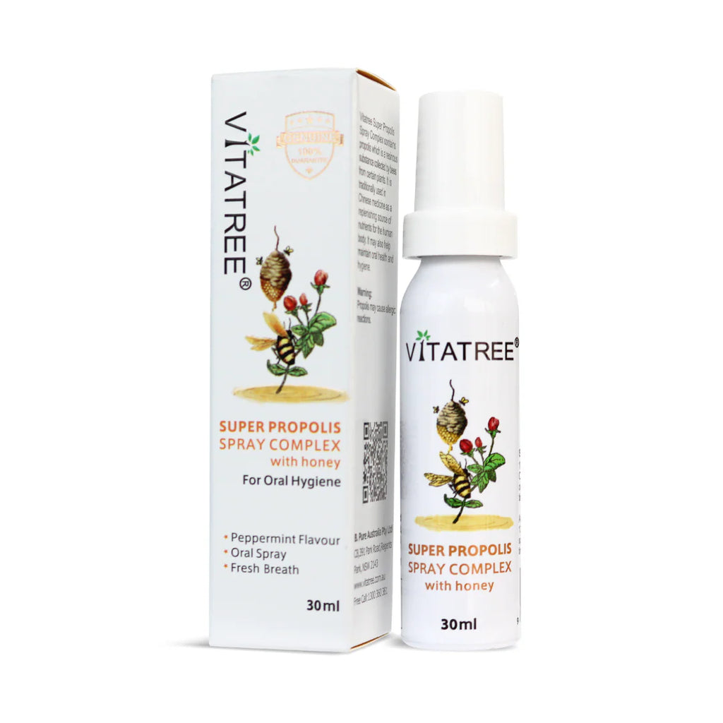 Vitatree Propolis Spray 30ml natural oral spray formulated with propolis to help soothe the throat, support immune health, and freshen breath.