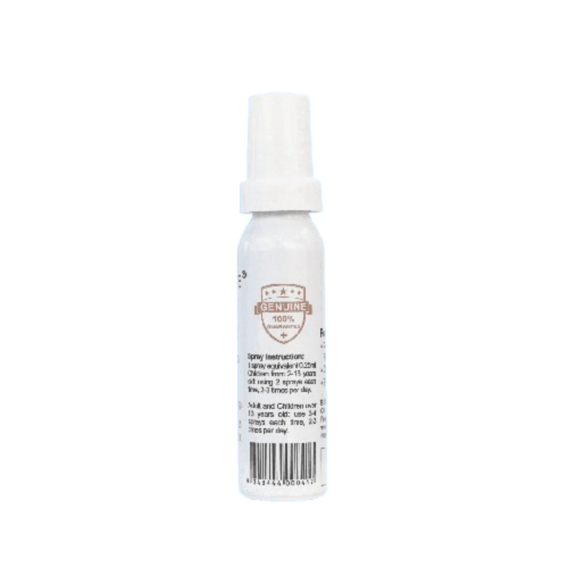 Vitatree Propolis Spray 30ml natural oral spray formulated with propolis to help soothe the throat, support immune health, and freshen breath.
